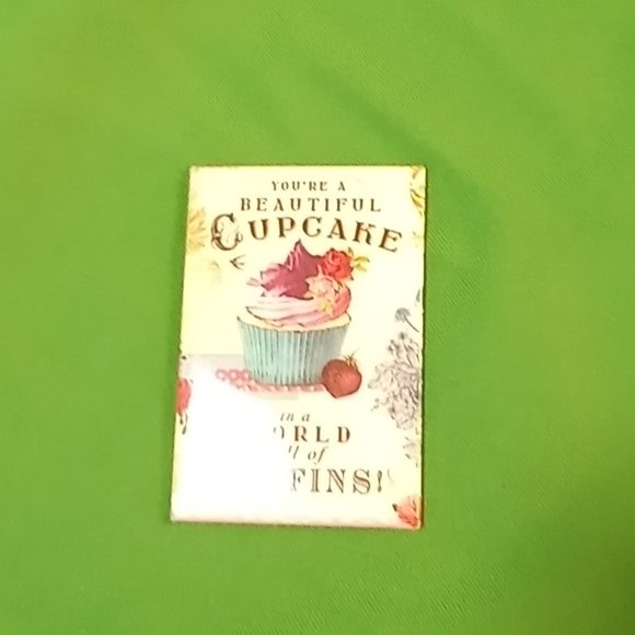 Cup Cake Magnet- - Picture 2 of 5